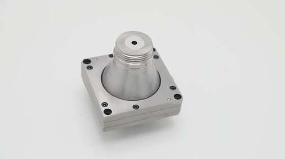 La par injection HRC58 moulage le noyau pliant de moulage par injection de plastiques de pièces